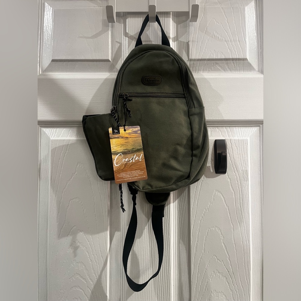 Travelon sling with water bottle pocket